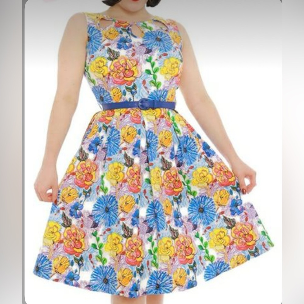 Lindy Bop Lily dress in floral print and teardrop bodice size UK 18 US 14